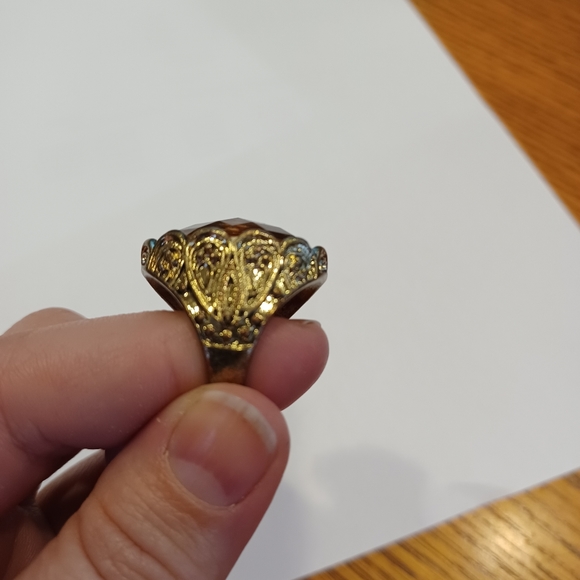 Amber statement ring - Picture 2 of 2